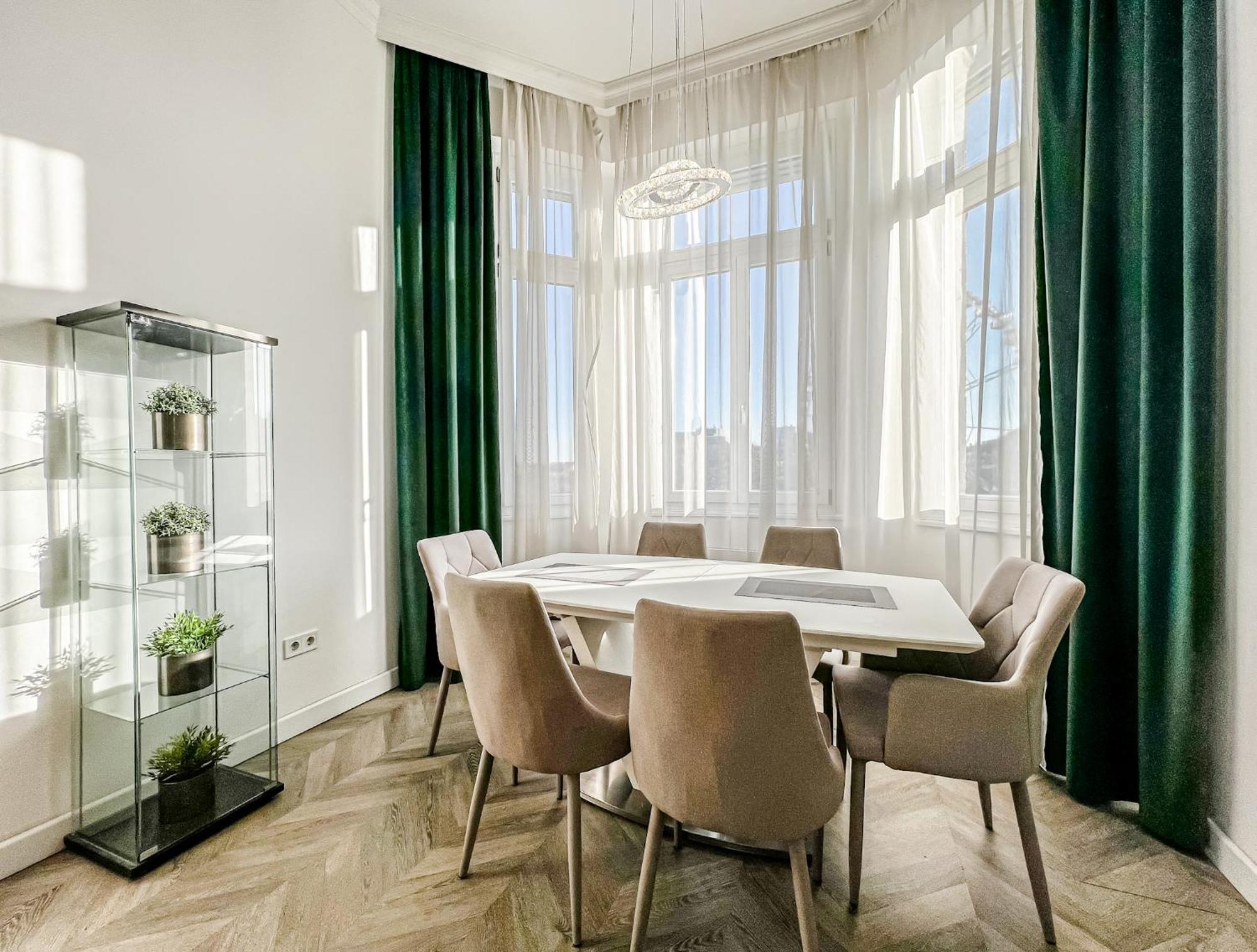 Luxury Downtown Dreams Leilighet Budapest Eksteriør bilde